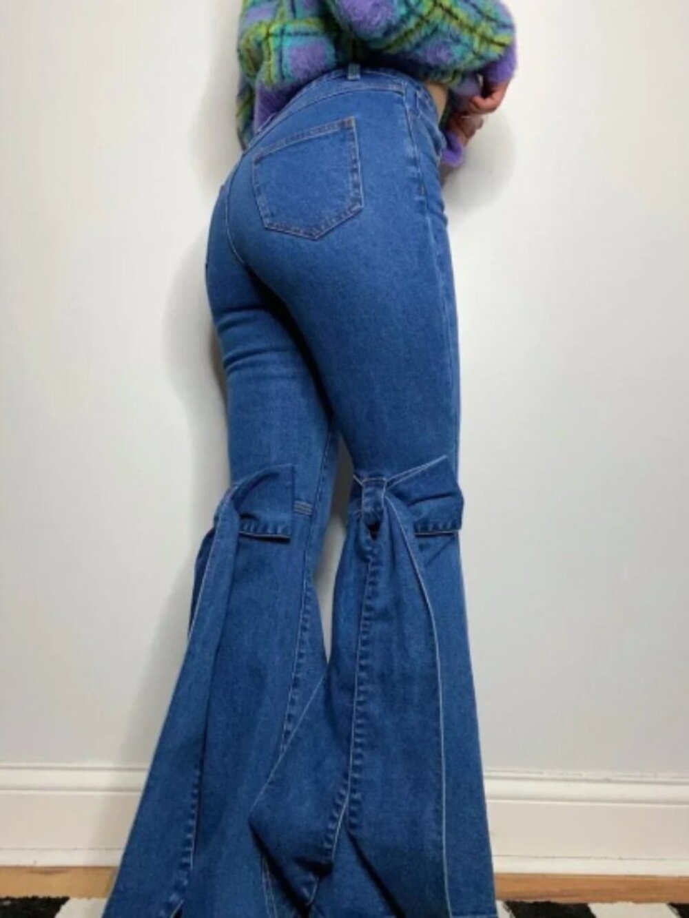 NWT AKIRA Bow Flare Jeans - Picture 2 of 5